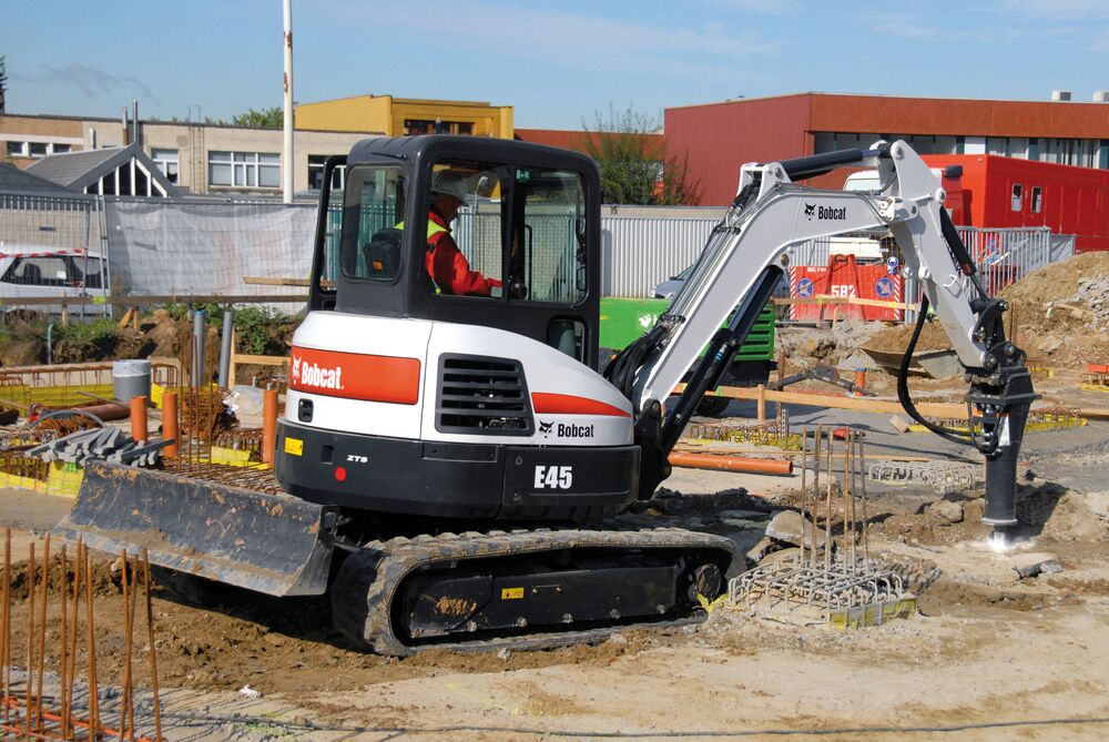 Мини экскаватор Bobcat E45