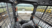 Колесный мини погрузчик Bobcat A770 кабина изнутри